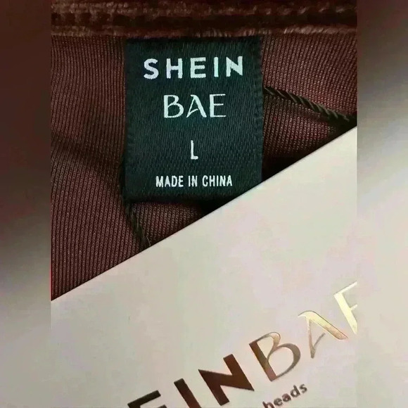 Shein Sexy Deep V-neck Ruched Velvet Bodycon Dress (213) - Picture 10 of 12